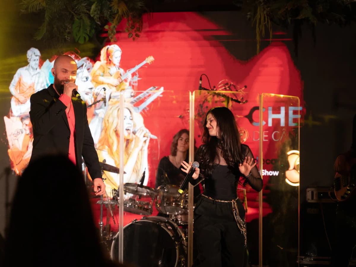 GIVE ME 5 - Performanță Live