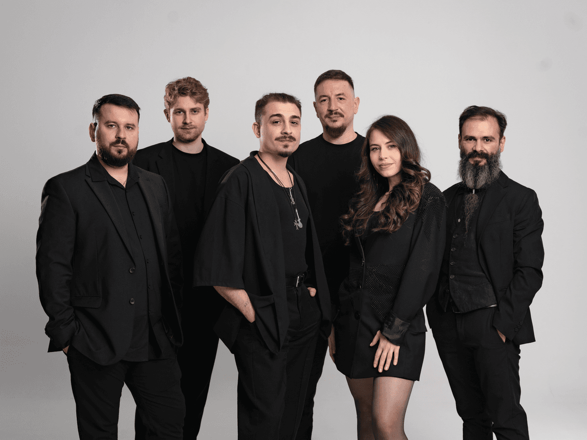 THE SHOW - Toată trupa