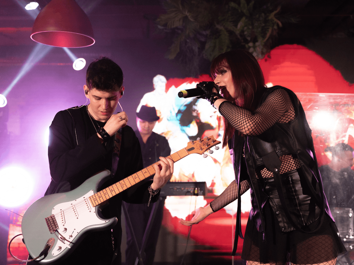 VOX - Performanță Live